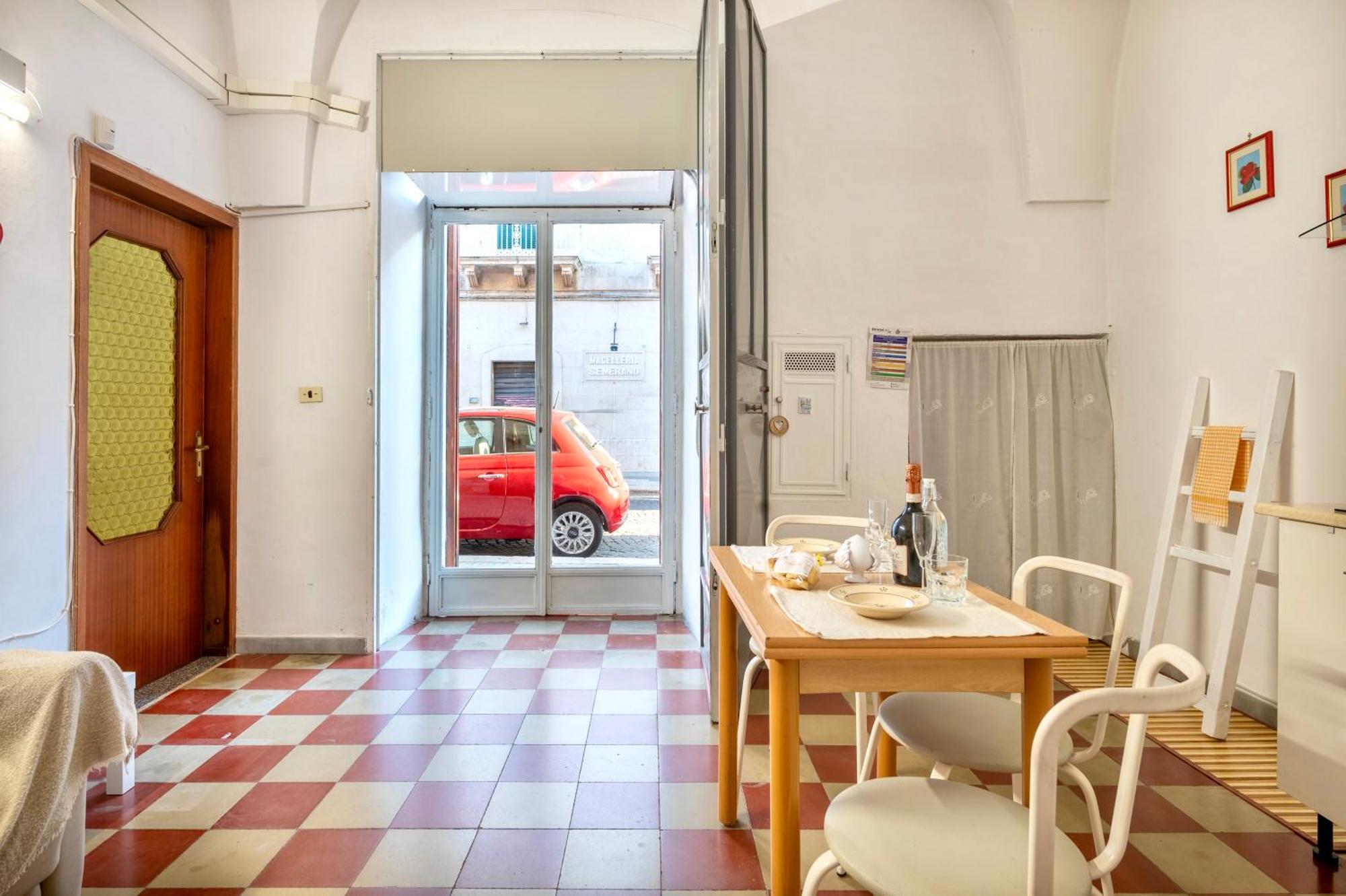 Γενος - Ghenos Apartment Остуни Екстериор снимка